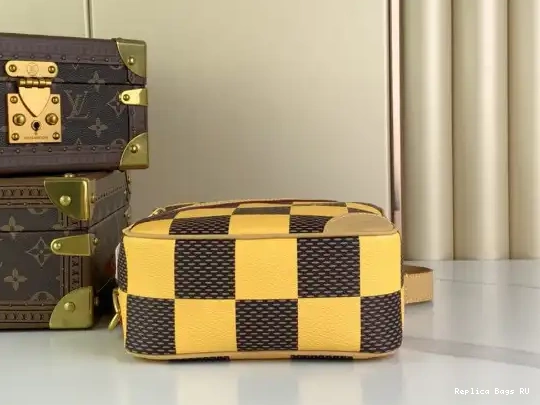 Affordable Chess LOUIS Messenger-24*24*8CM VUITTON 0521